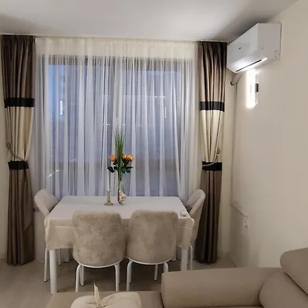 Skyline Sea View - център златни пясъци, първа линия Apartment Golden Sands