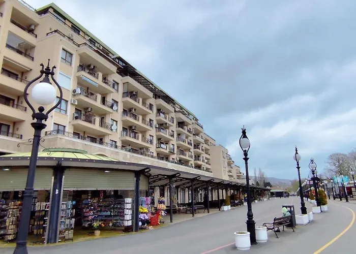 Skyline Sea View - център златни пясъци, първа линия Златни пясъци