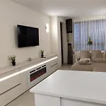 Skyline Sea View - център златни пясъци, първа линия * Goldstrand