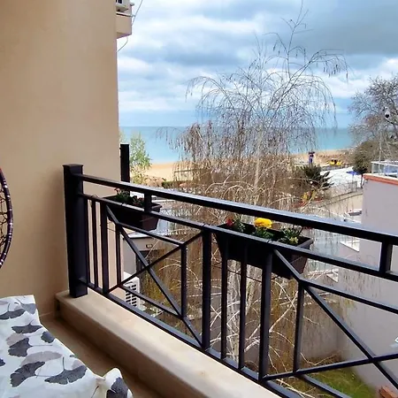 Apartamento Skyline Sea View - център златни пясъци, първа линия *