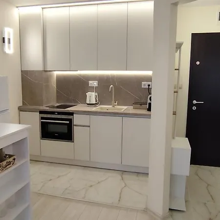 Skyline Sea View - център златни пясъци, първа линия